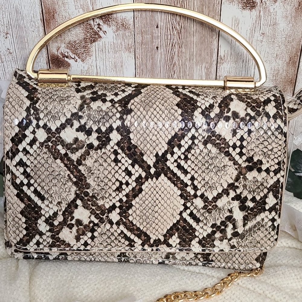 Francesca's Atoya top handle crossbody handbag NWT - Picture 3 of 4